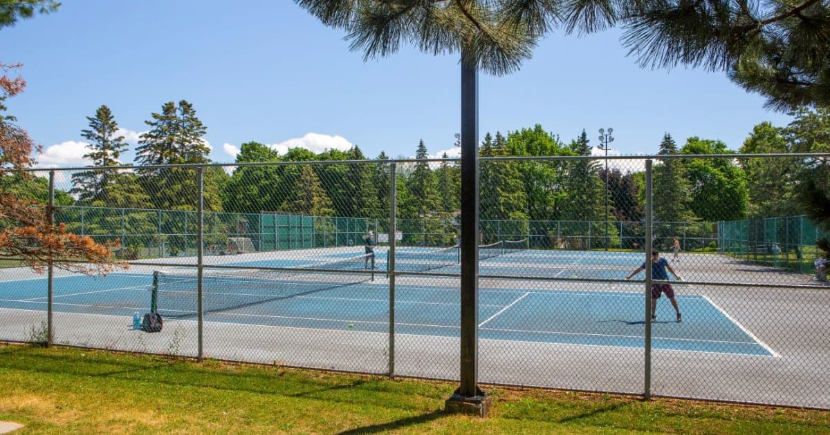 Terrain de tennis du parc Le Carignan - terrain de Tennis à Montréal-Nord, photo du lieu